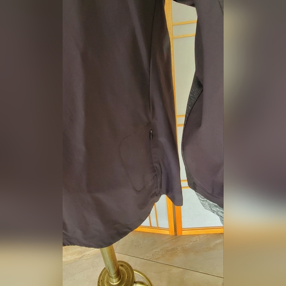 Bundle 5/$30 Adidas Super Nova Running zip up size XL - Picture 4 of 5